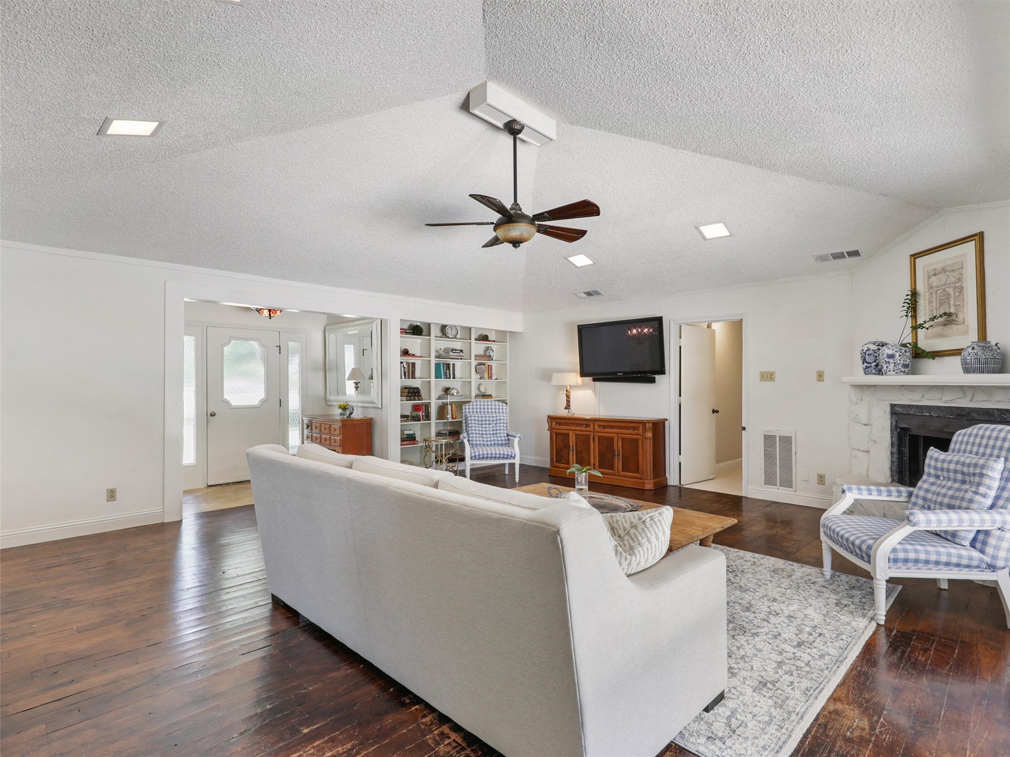 9025 Prestonview Drive