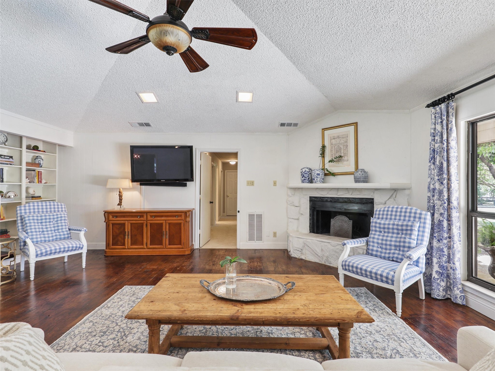 9025 Prestonview Drive