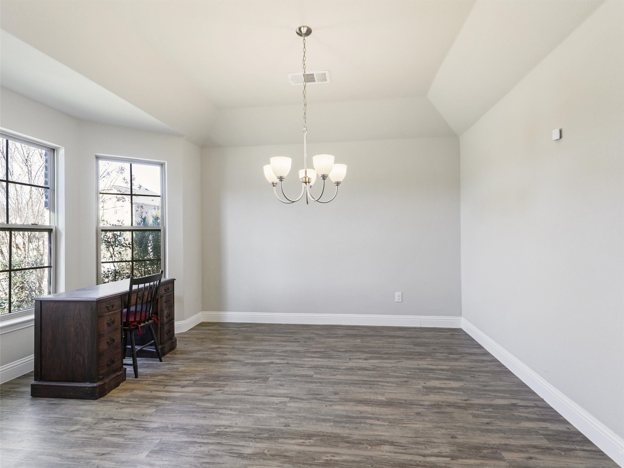 1905 Angus Drive