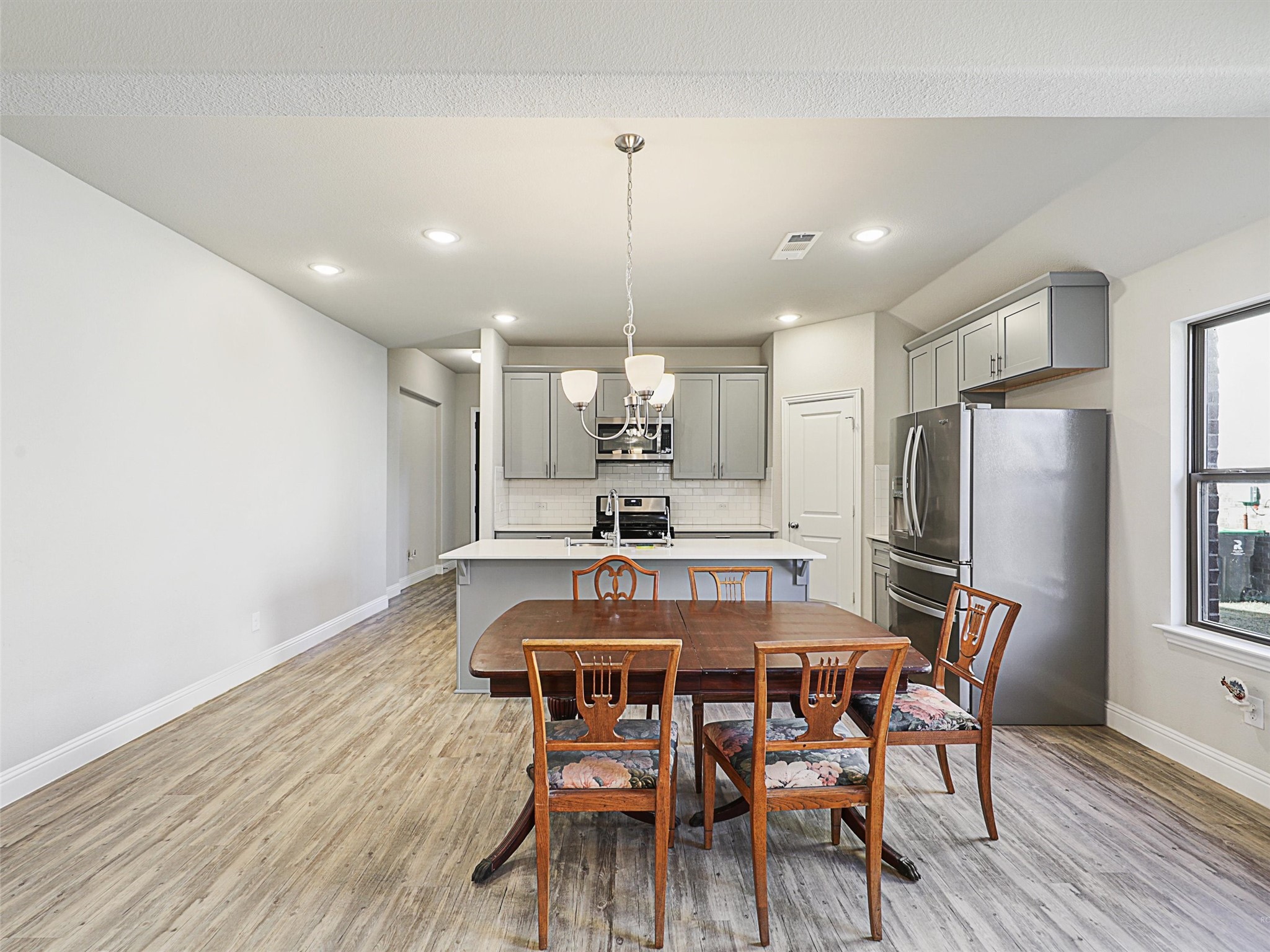 1905 Angus Drive