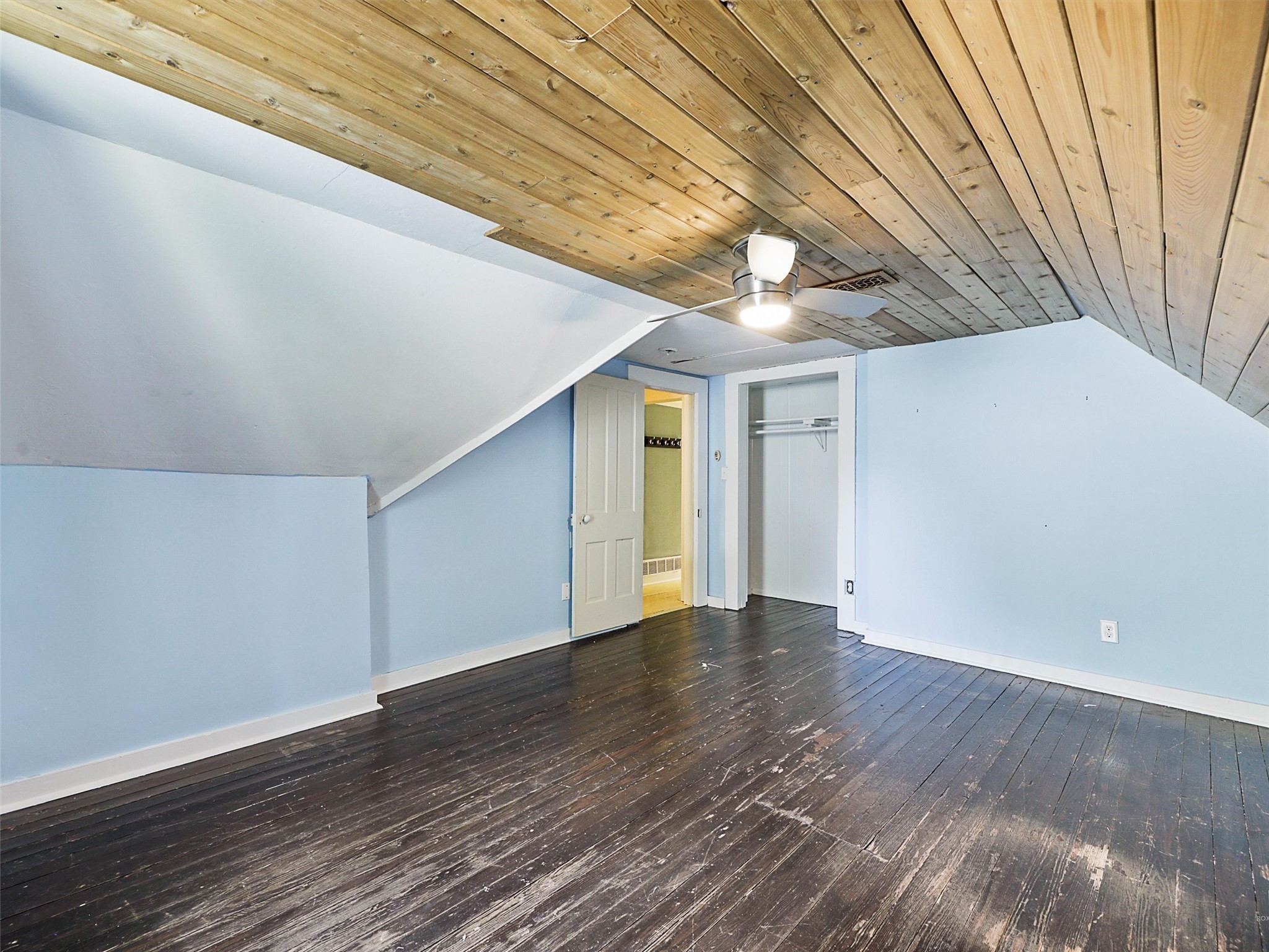 607 W Walnut Street