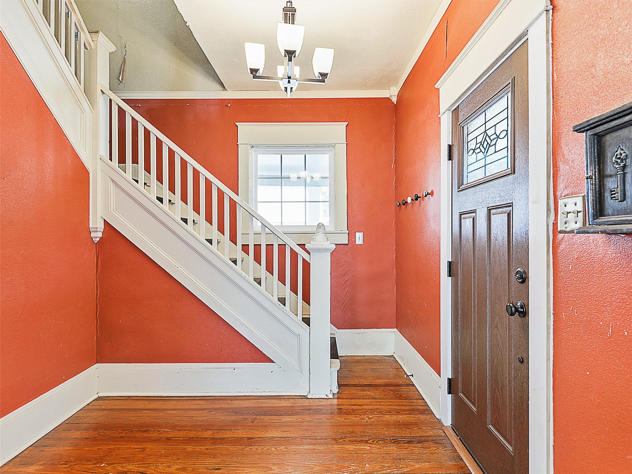 607 W Walnut Street