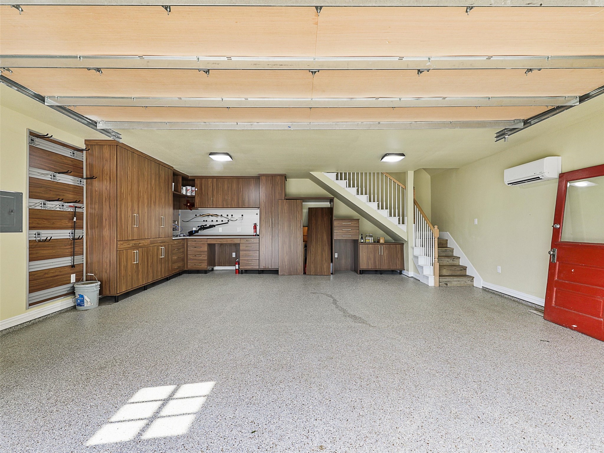 607 W Walnut Street