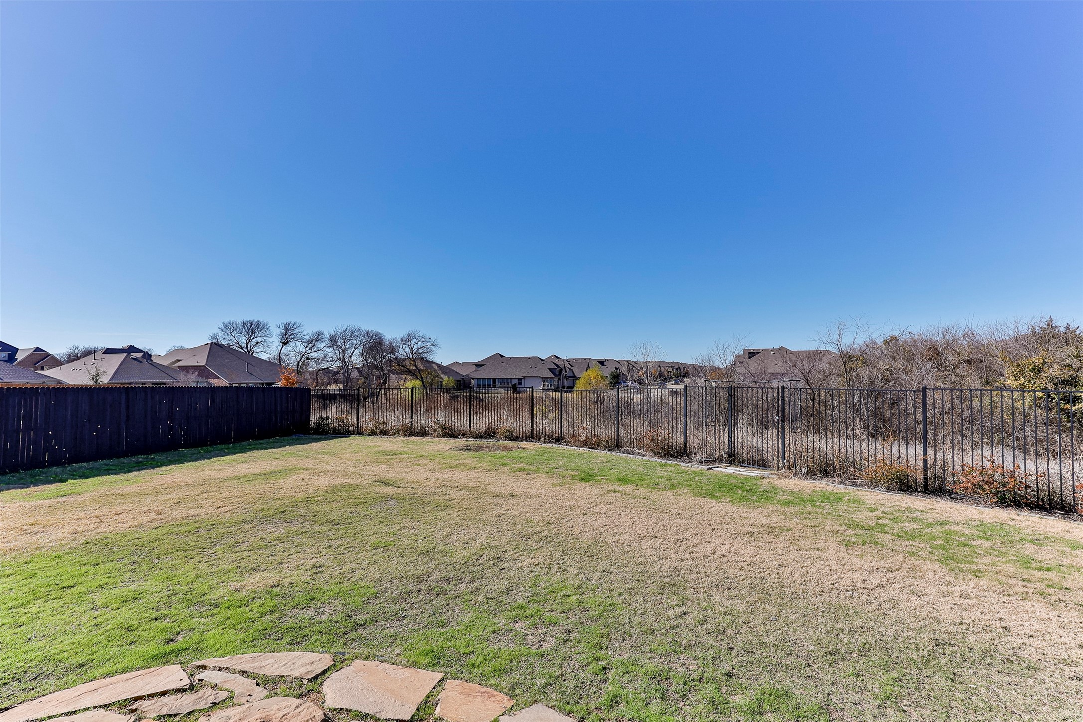 1404 Macaw Court