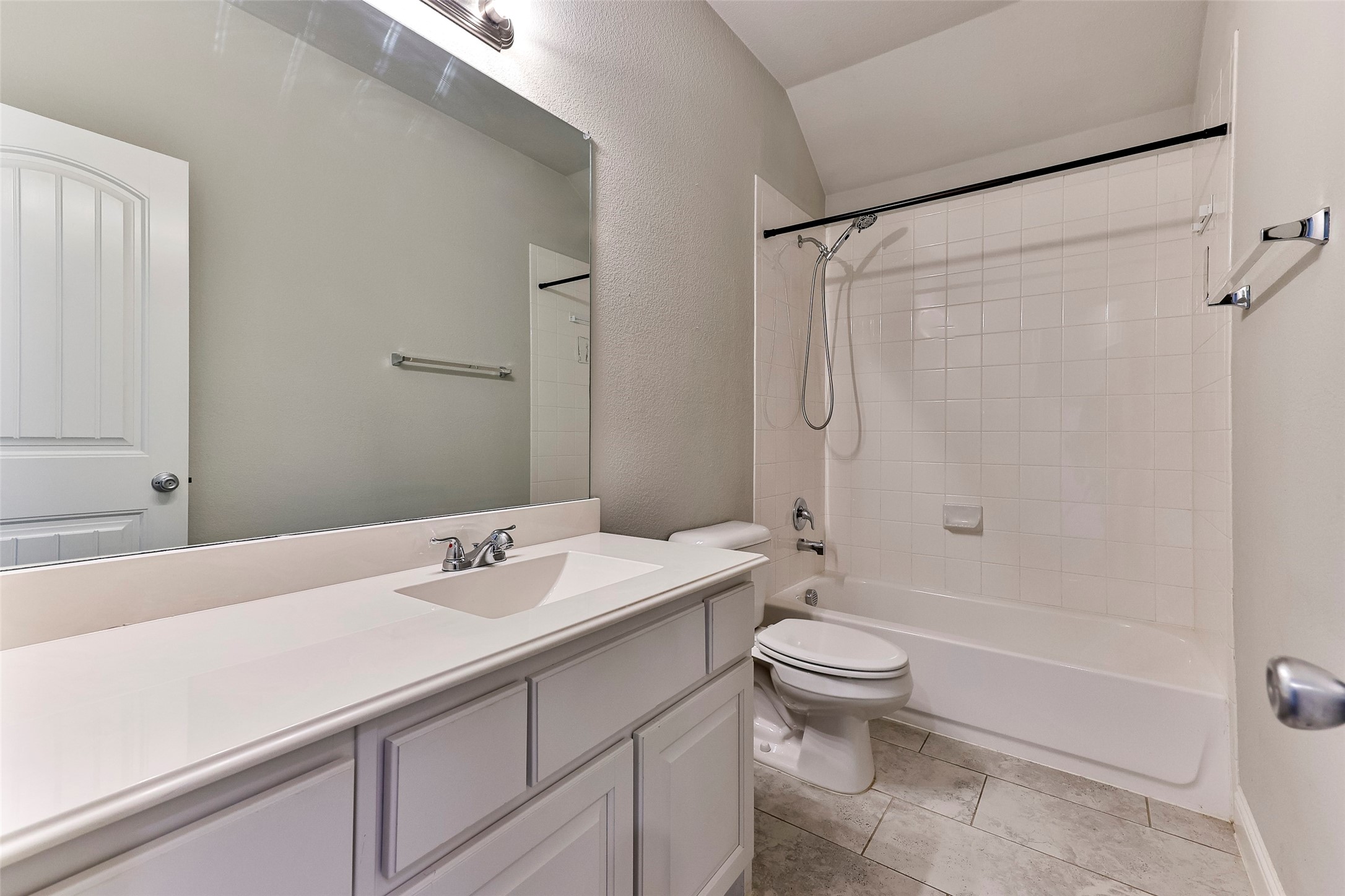 1404 Macaw Court