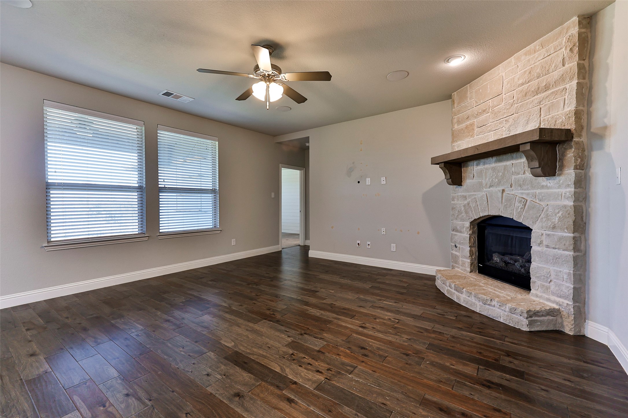 1404 Macaw Court