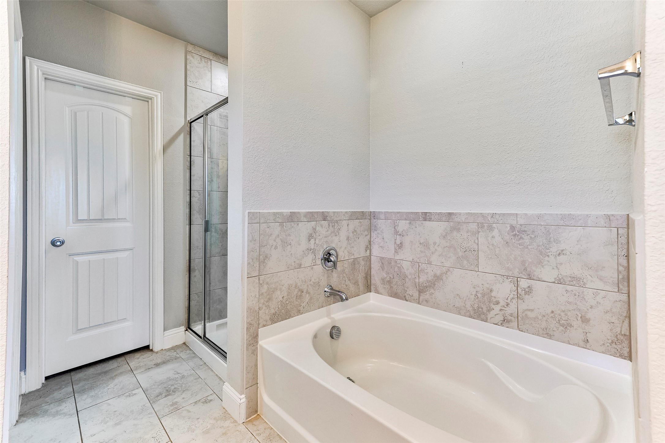 1404 Macaw Court