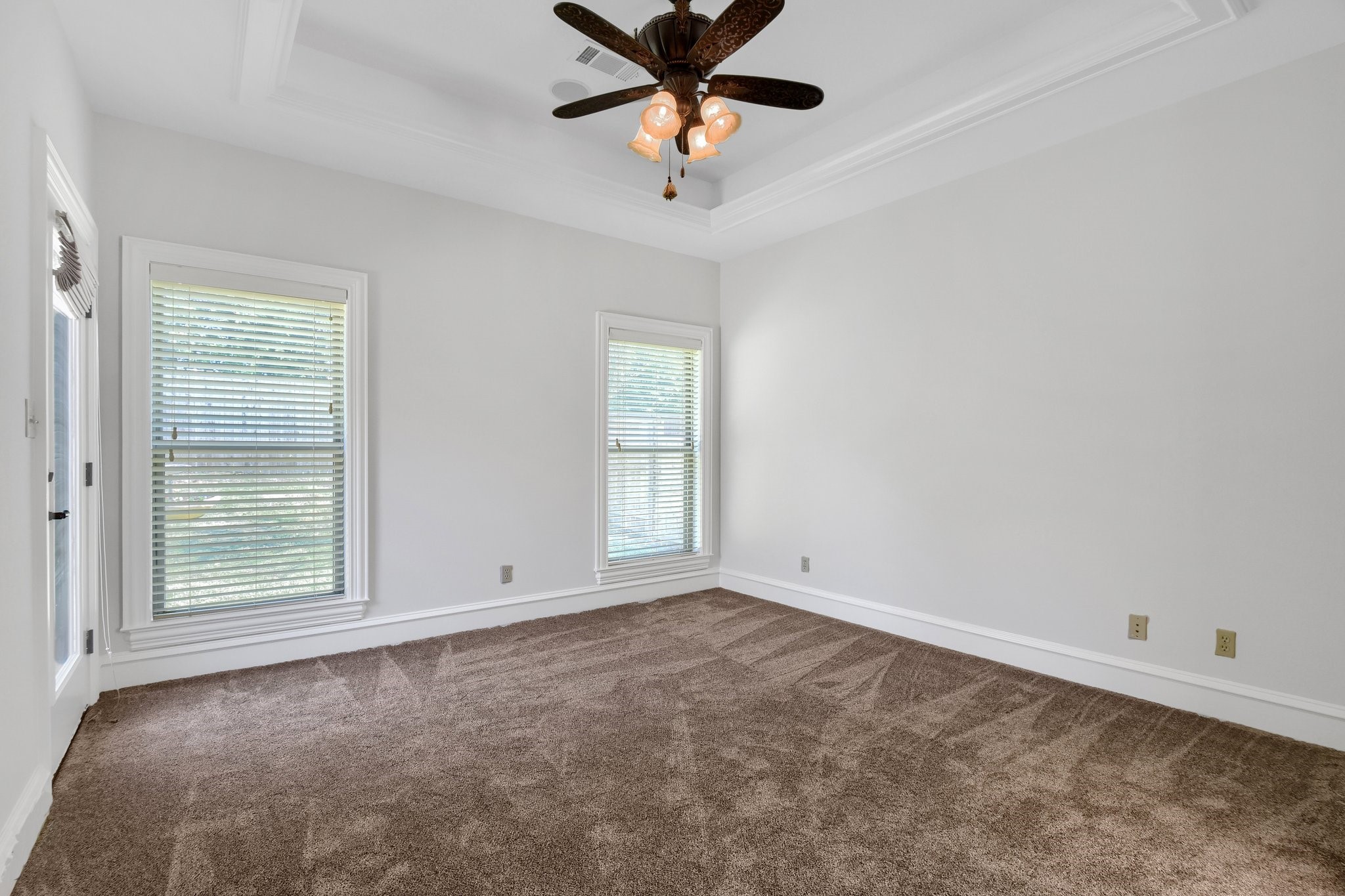3121 Rivercrest Drive