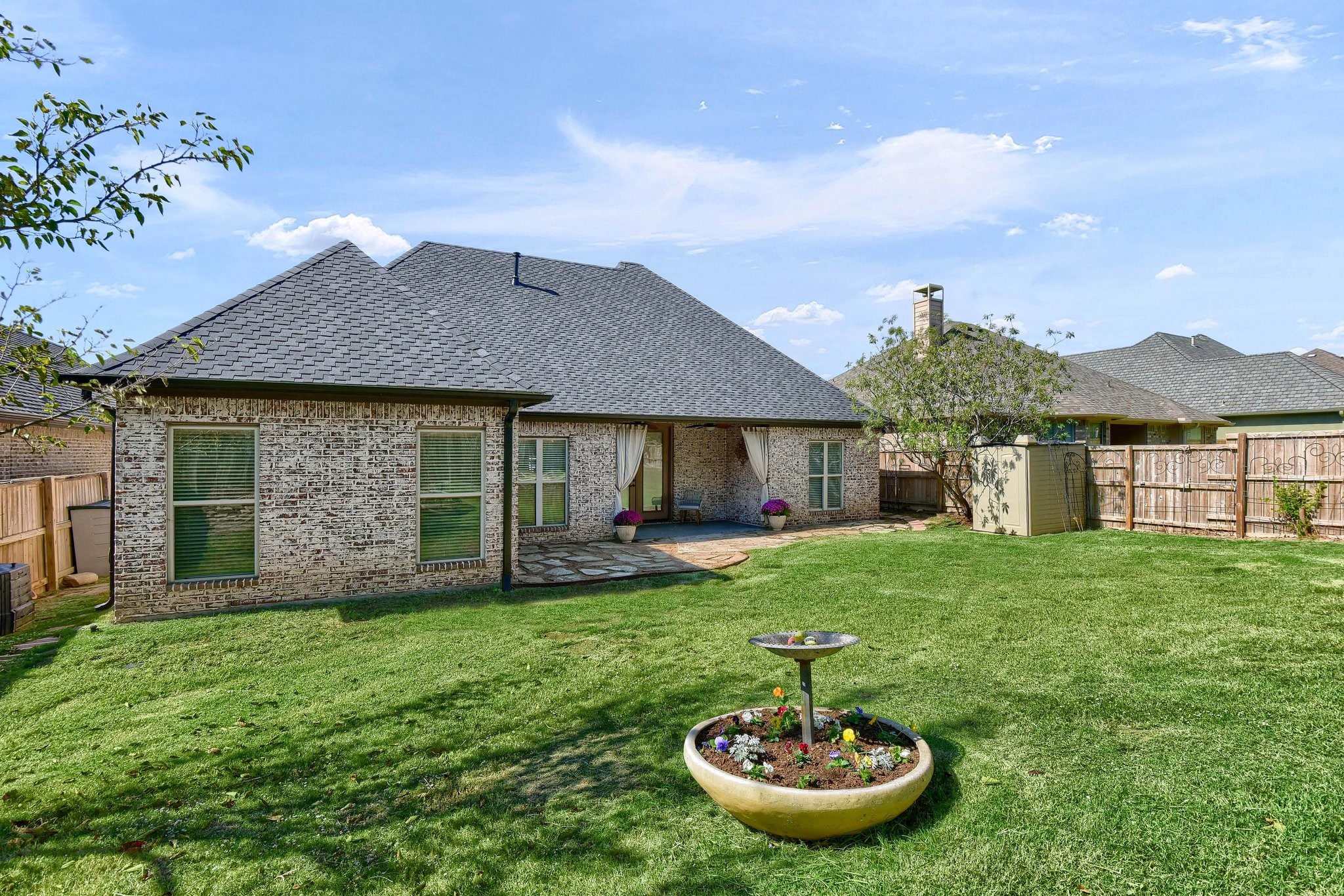 3121 Rivercrest Drive