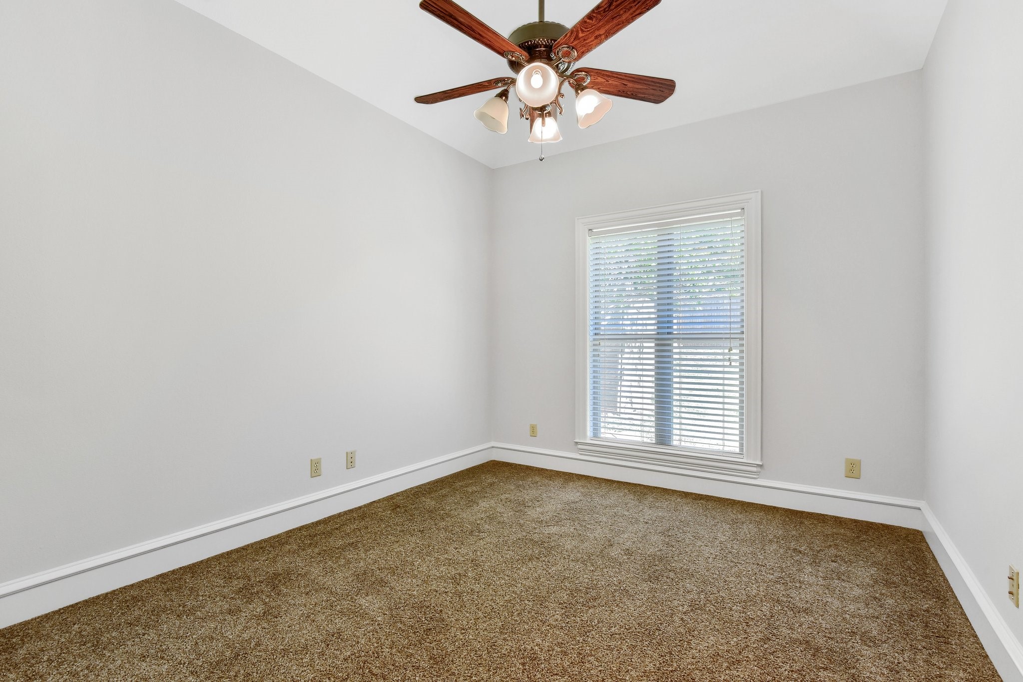 3121 Rivercrest Drive