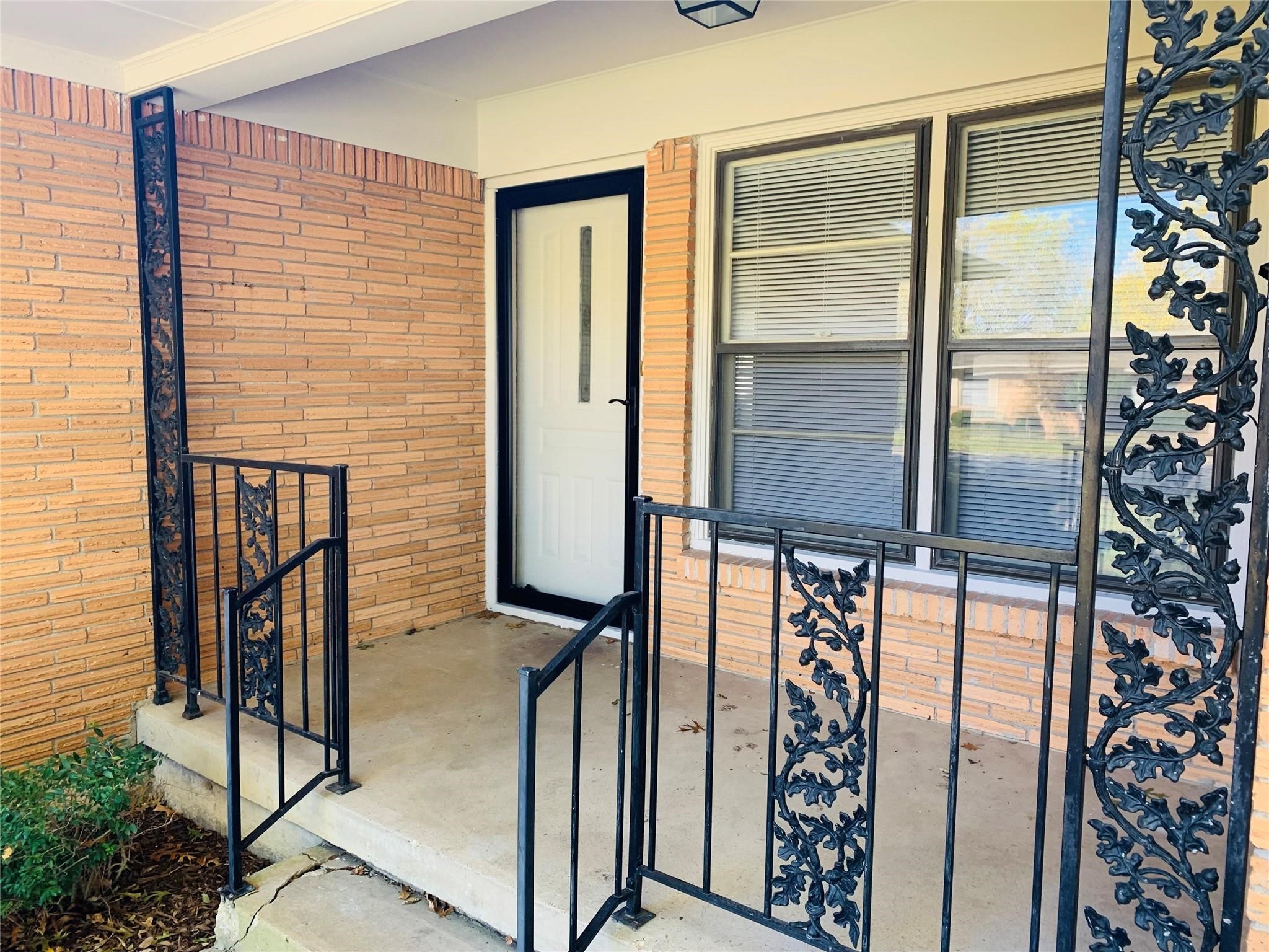 1800 W College Street