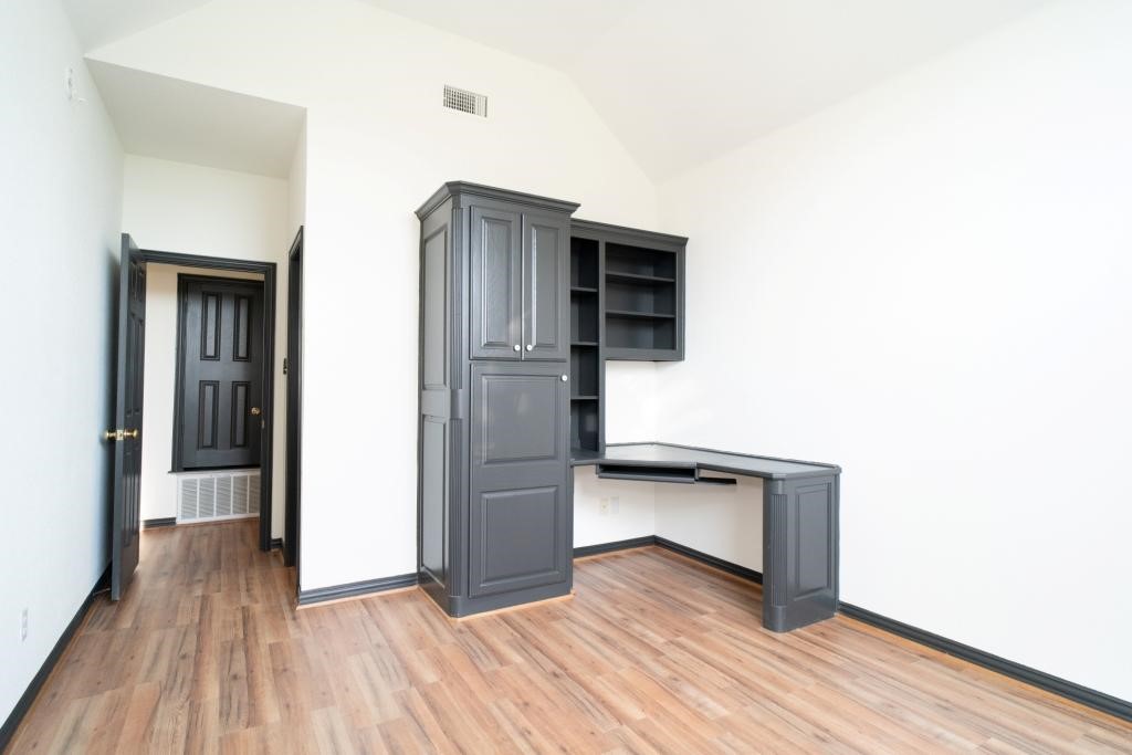 6393 Lone Star Lane
