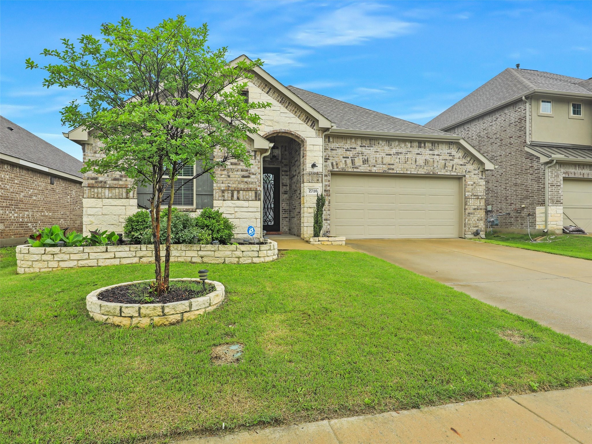2710 Willow Lane