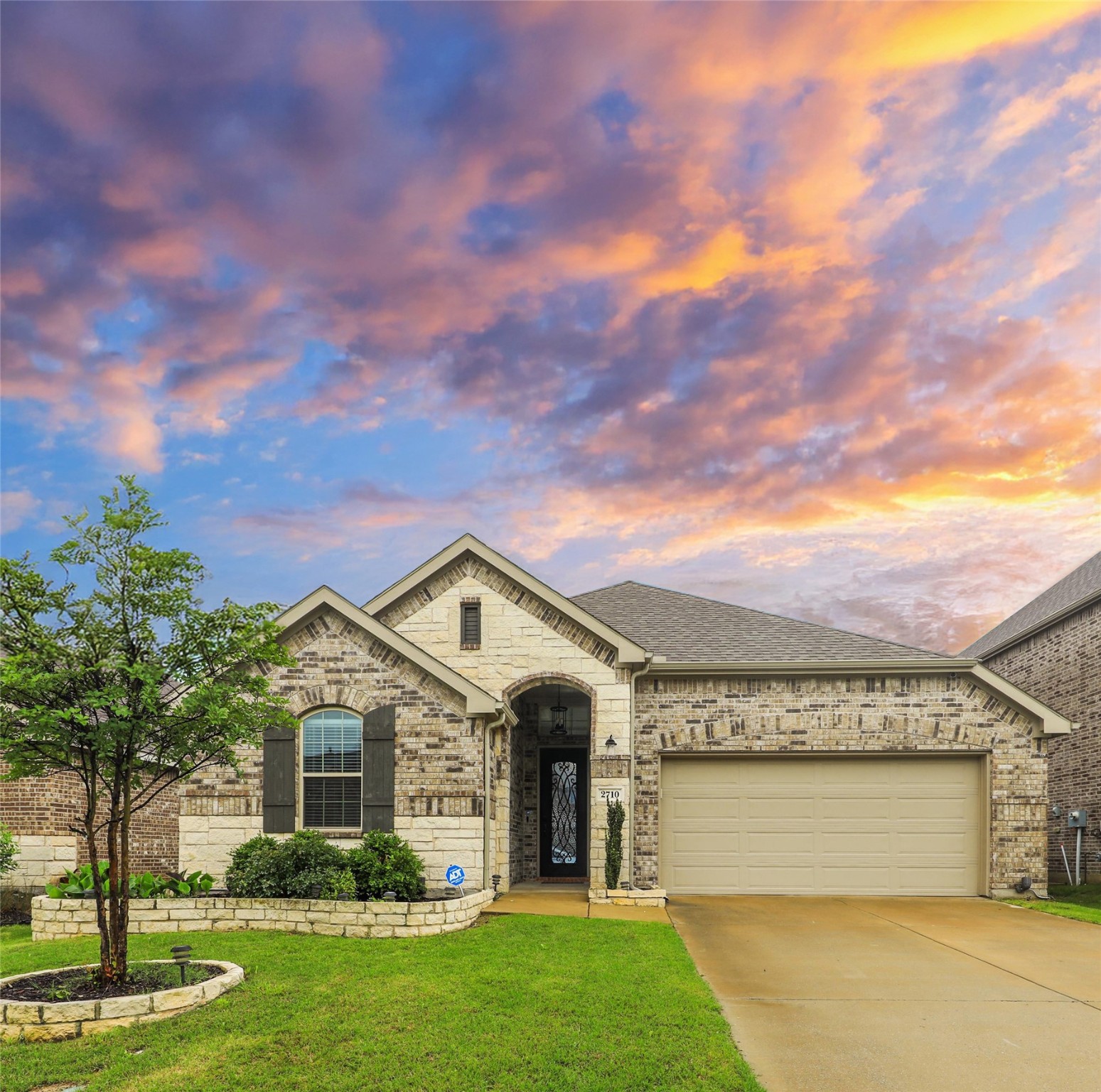 2710 Willow Lane