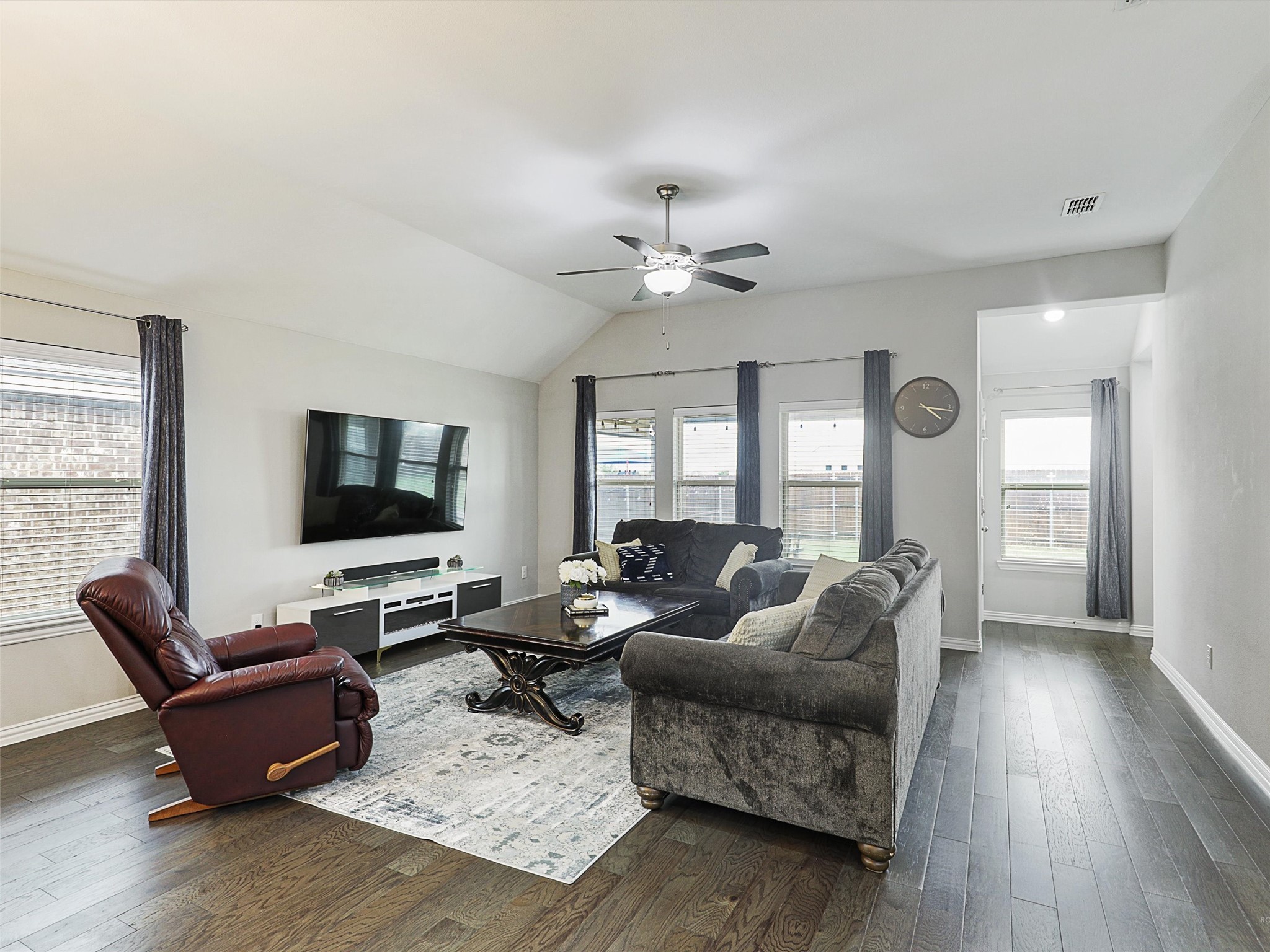 2710 Willow Lane