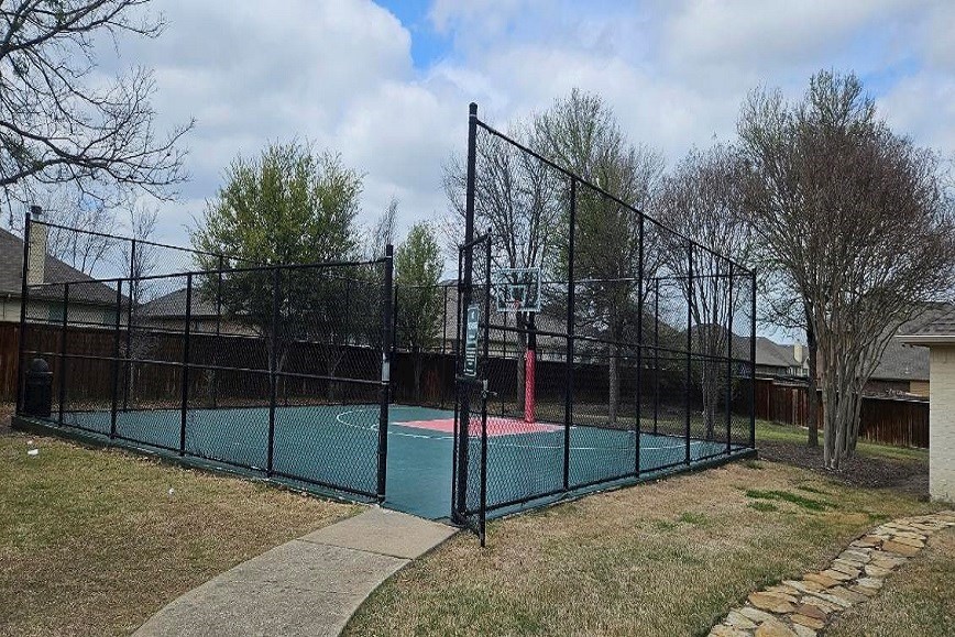 2710 Willow Lane