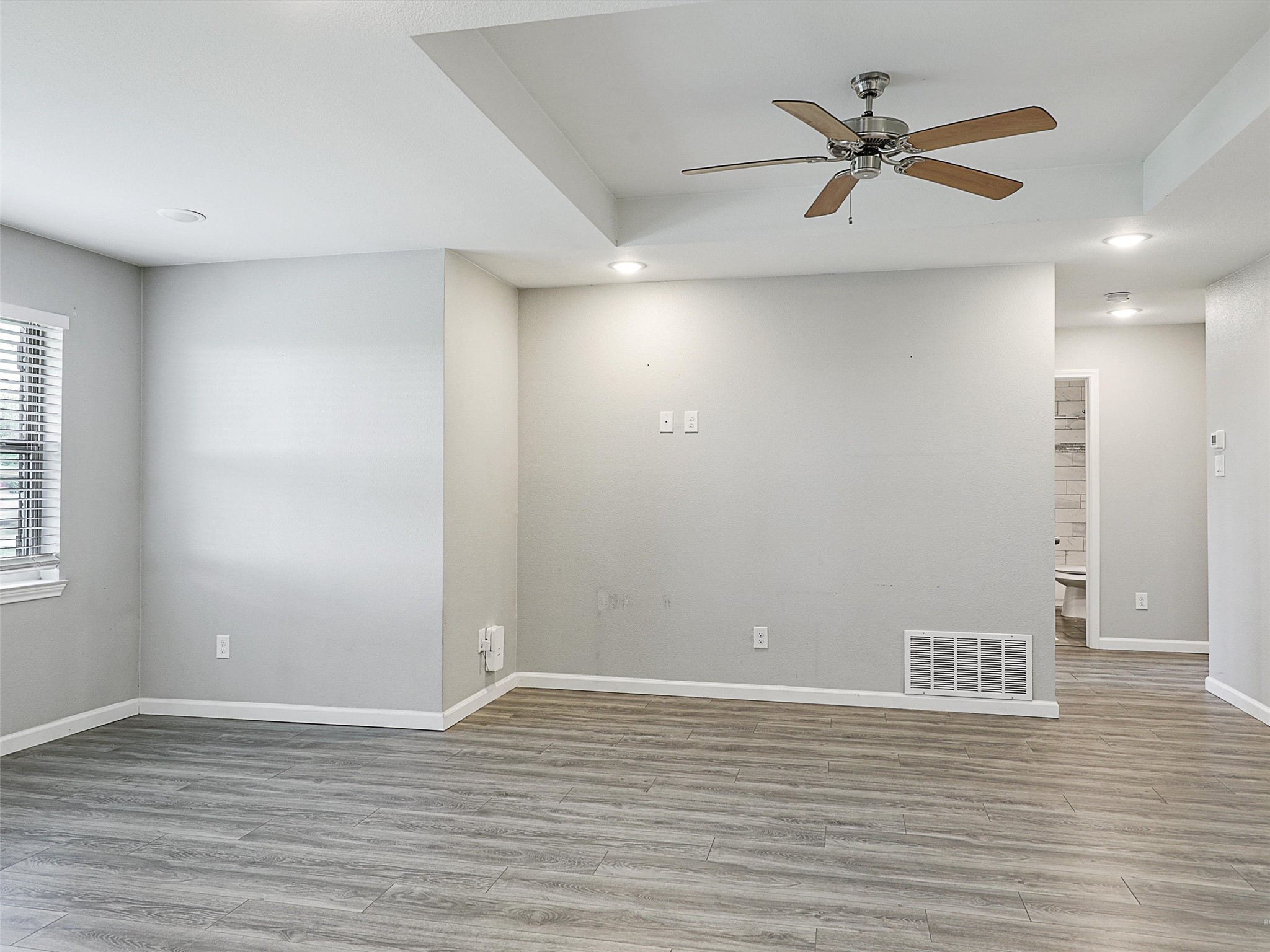 350 Road E
