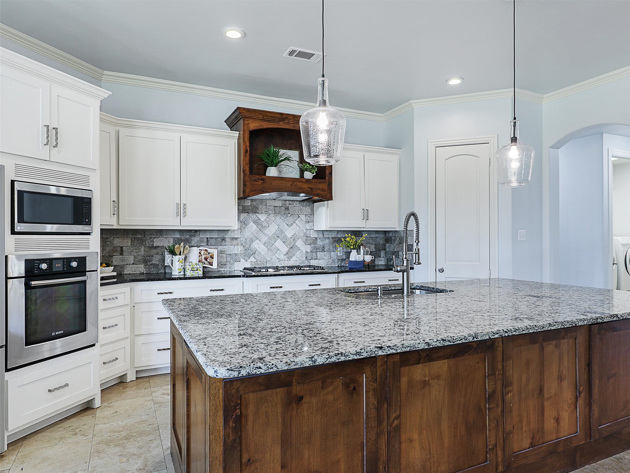 8411 Shady Brook Lane