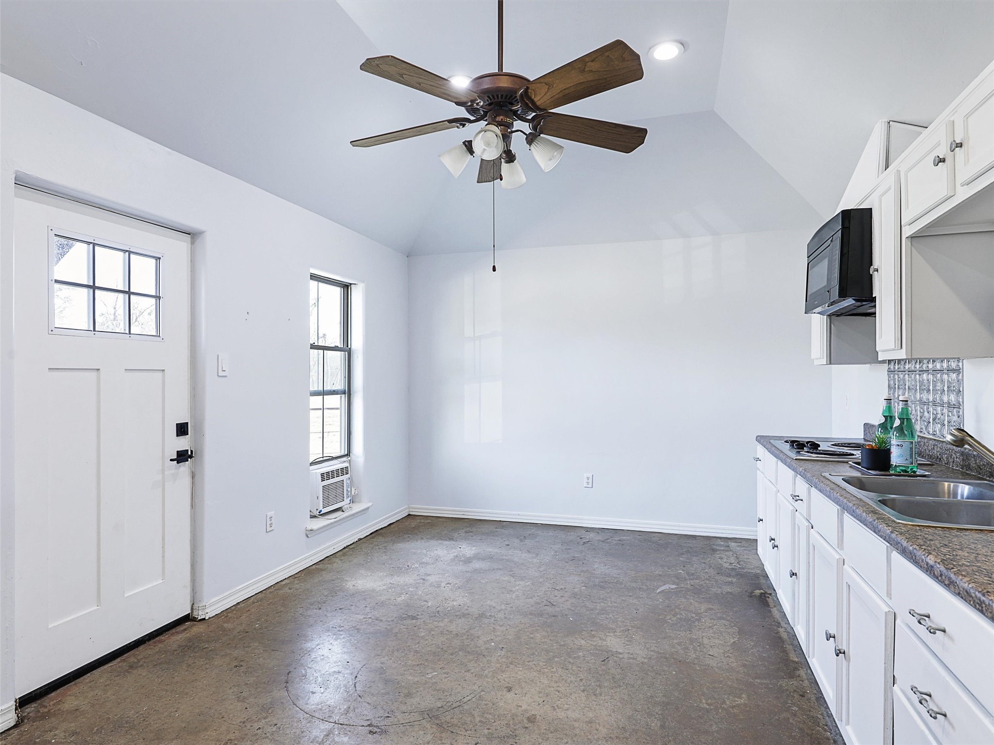 8411 Shady Brook Lane