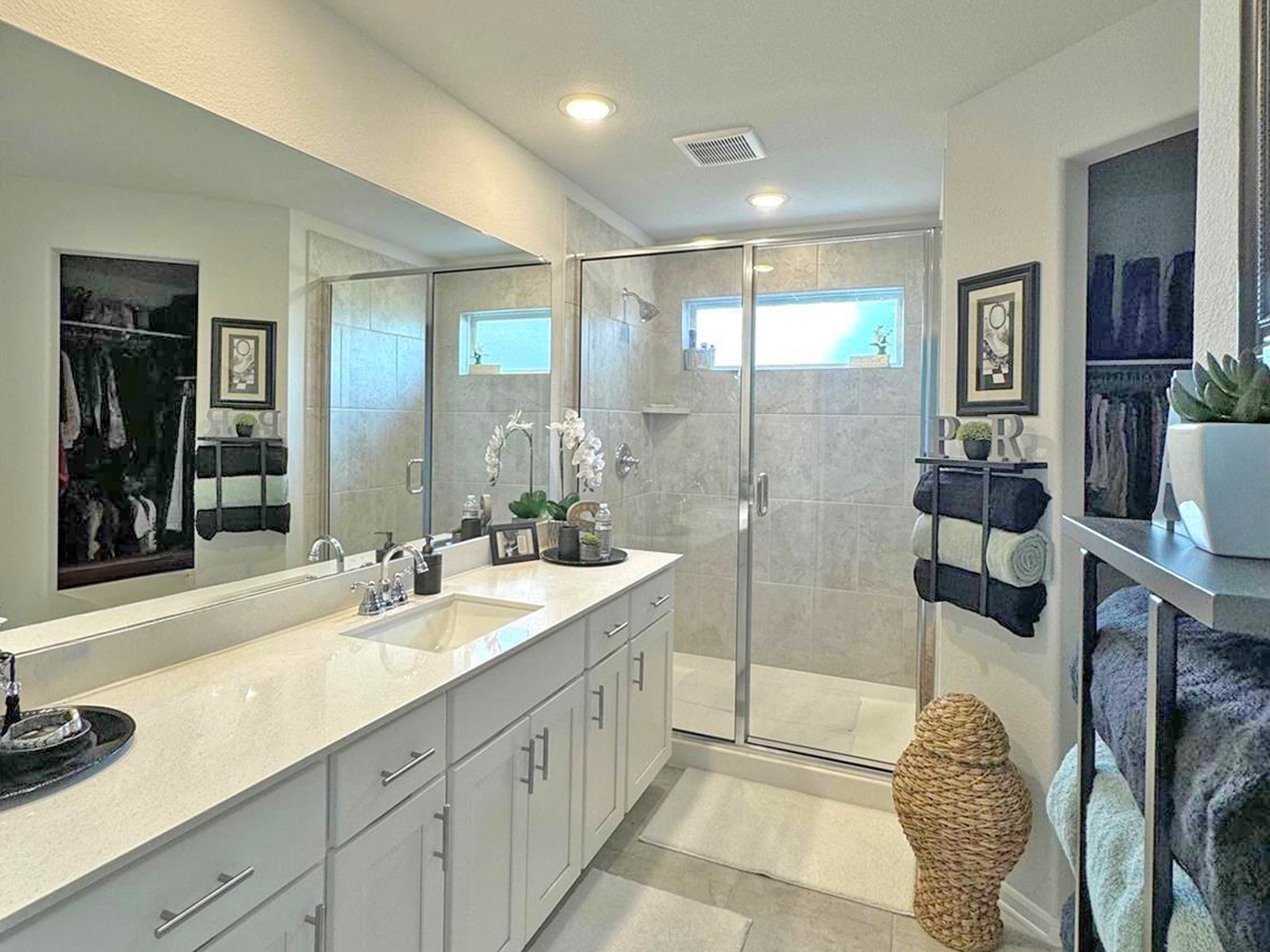 608 N Rain Barrel Place