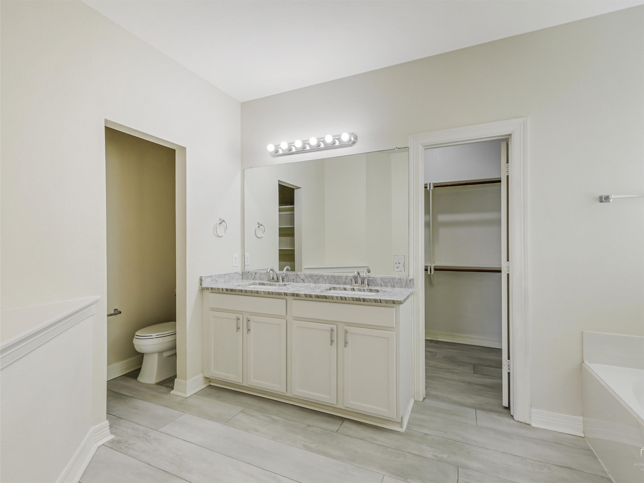 4709 Worchester Lane