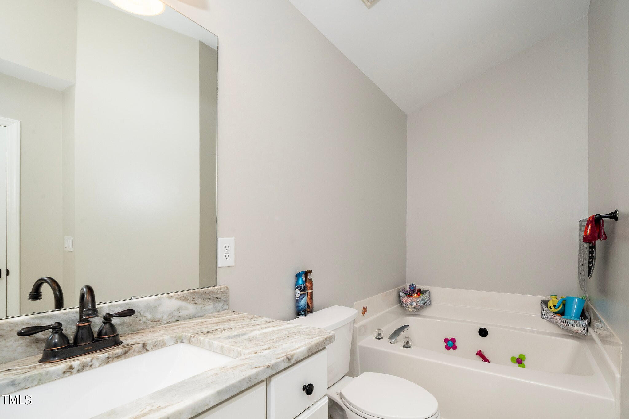 108 Bayreuth Place