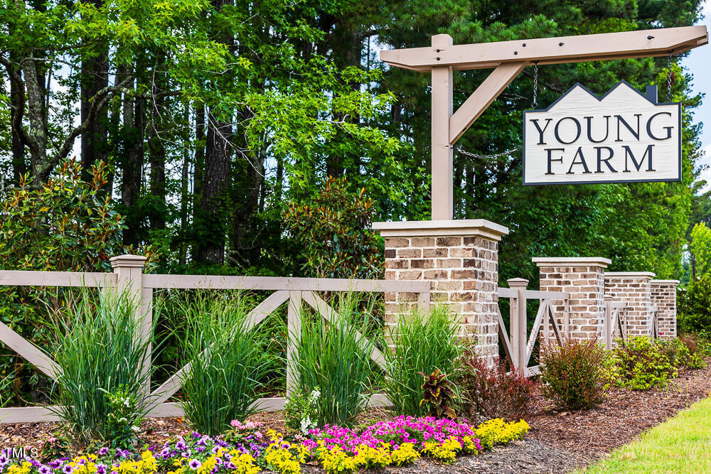 712 Heathered Farm Way