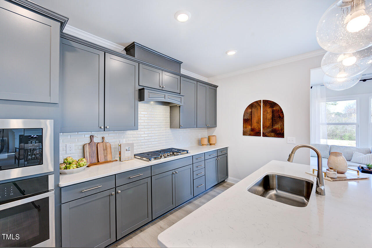 712 Heathered Farm Way