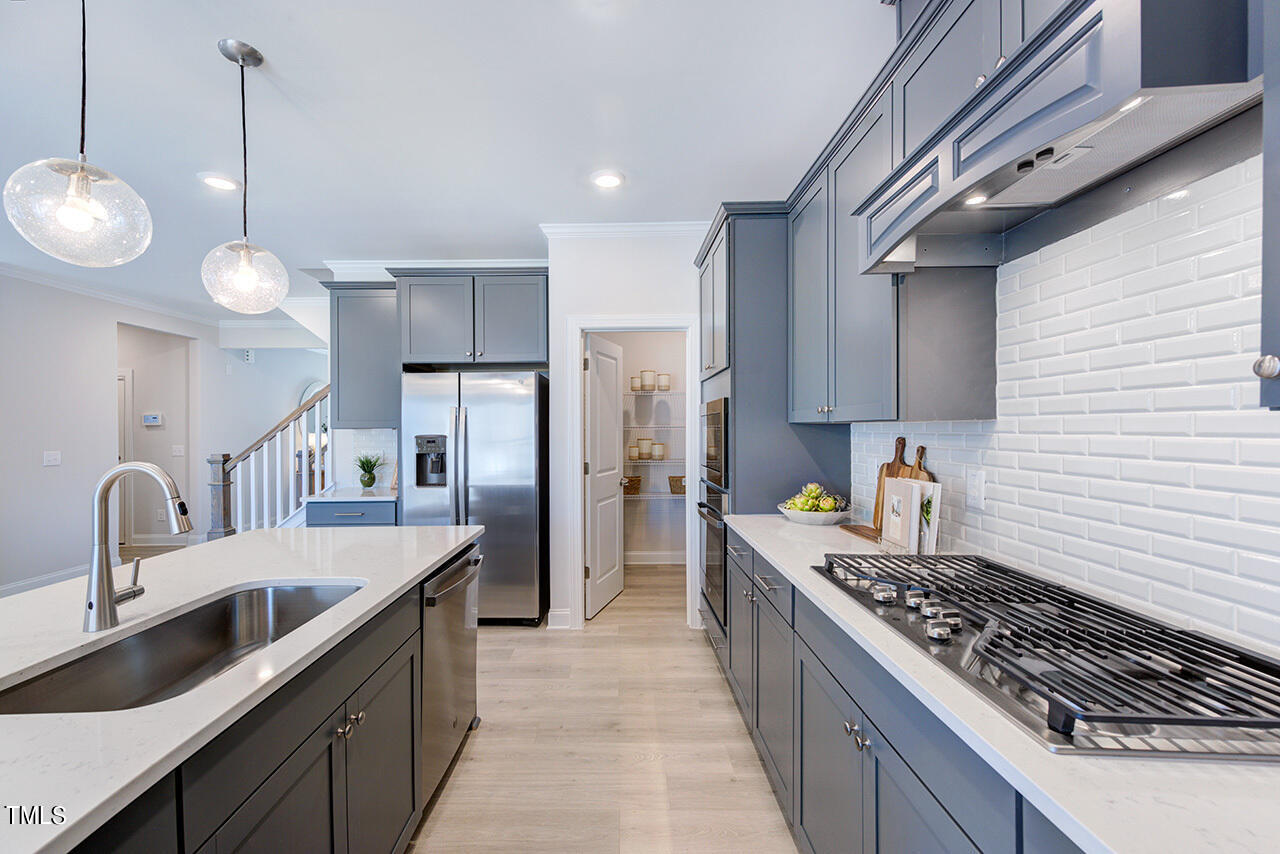 712 Heathered Farm Way