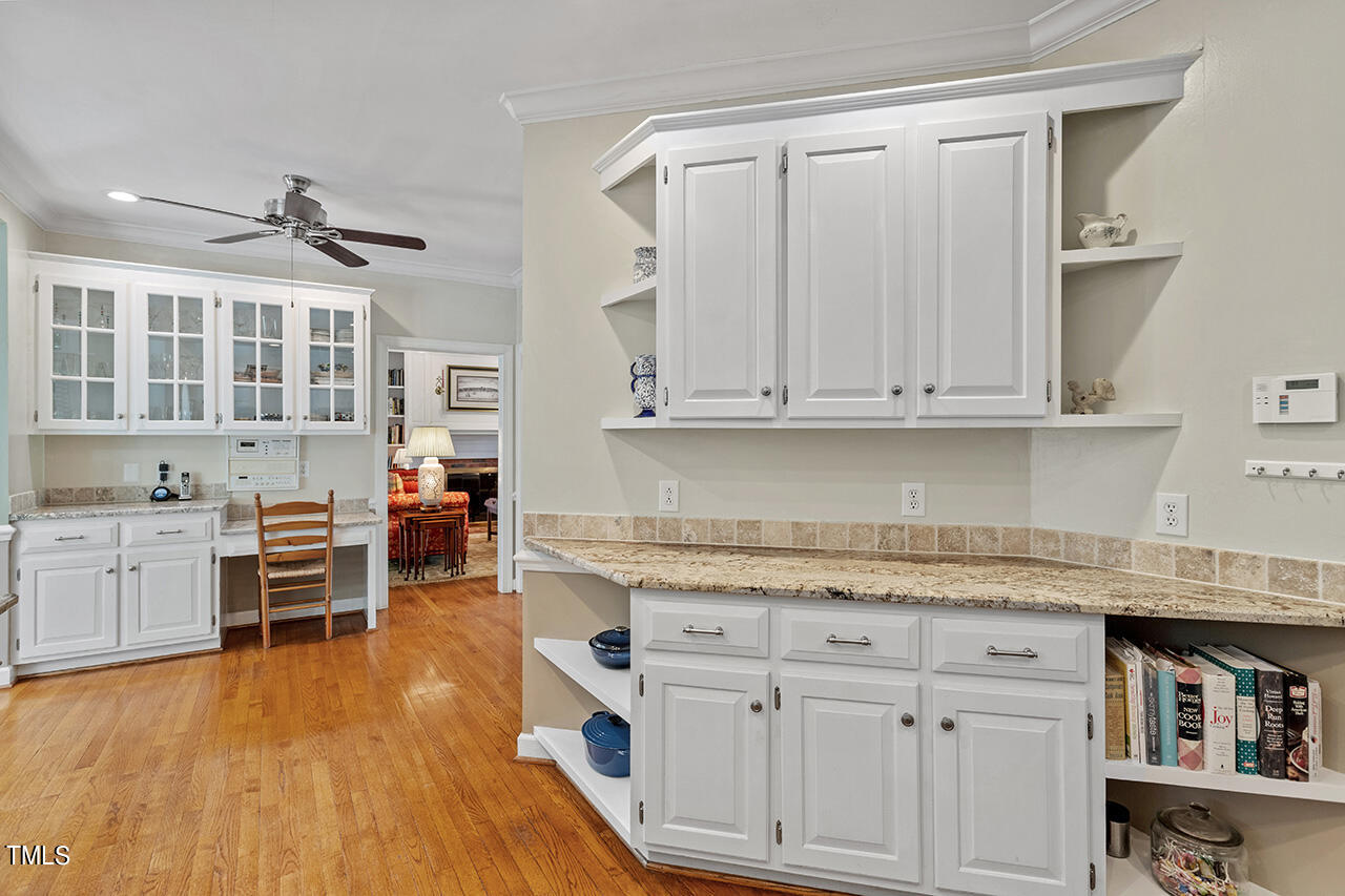 103 Thorncliff Circle