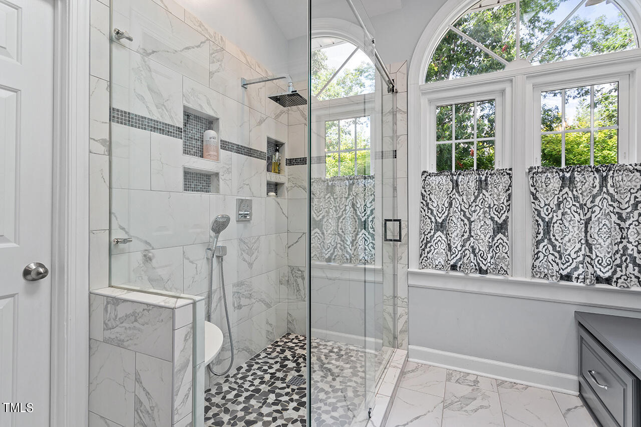 103 Thorncliff Circle