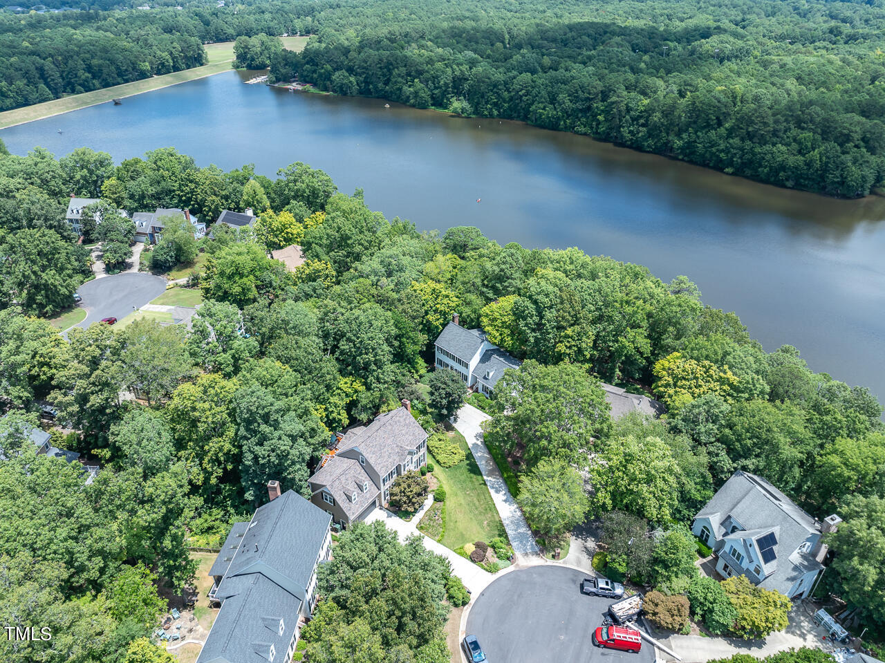 103 Thorncliff Circle