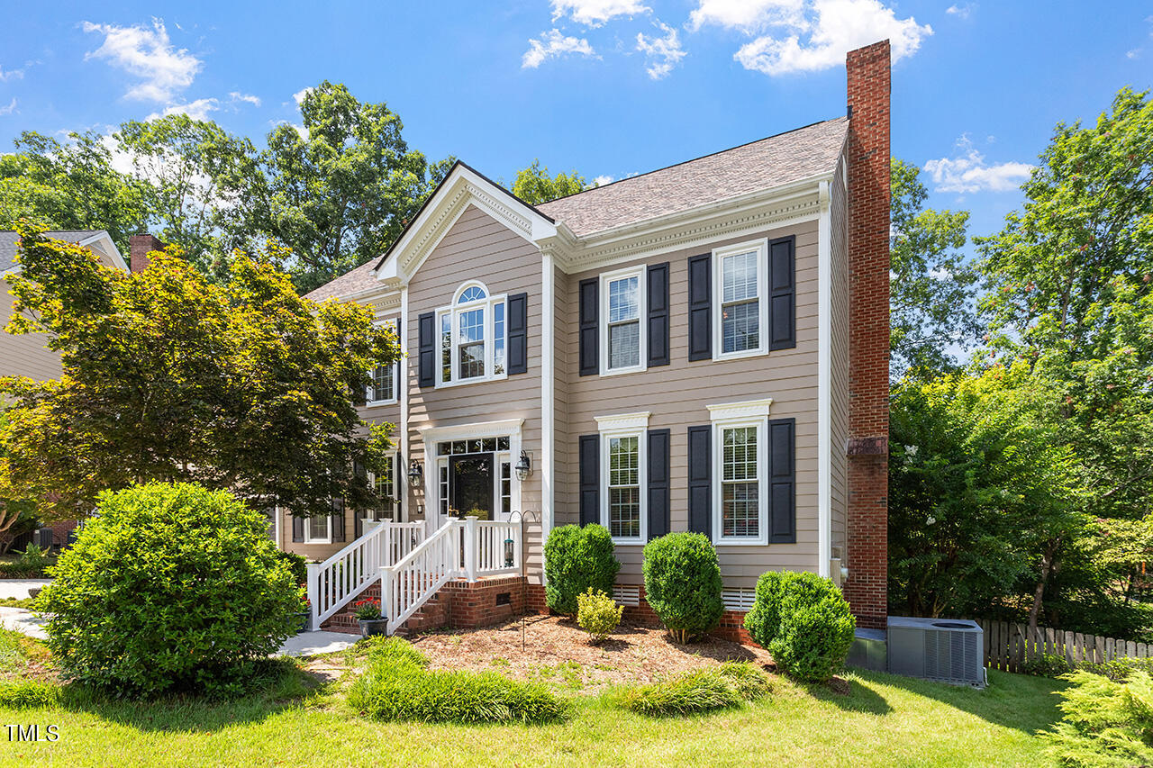 103 Thorncliff Circle