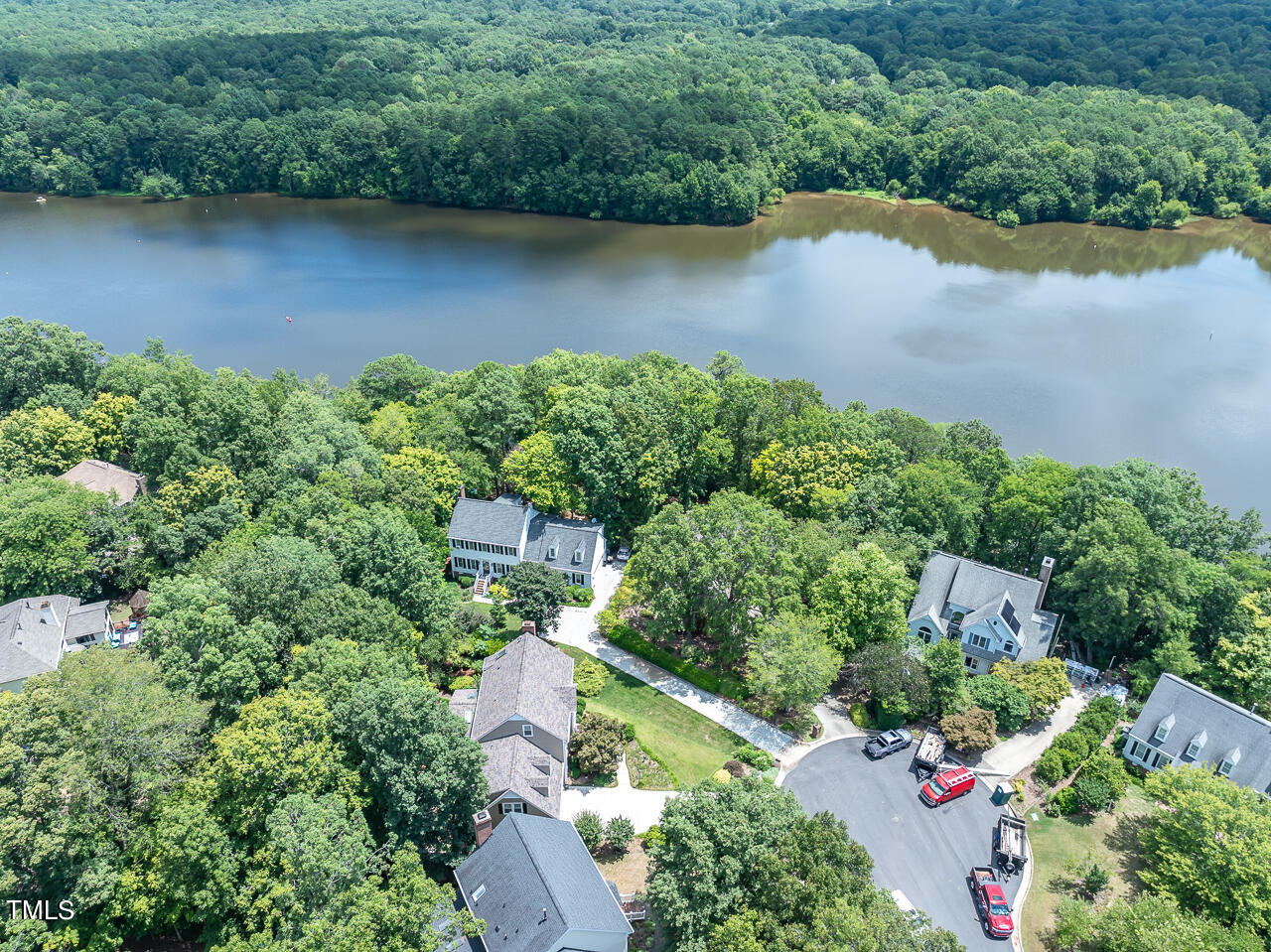 103 Thorncliff Circle