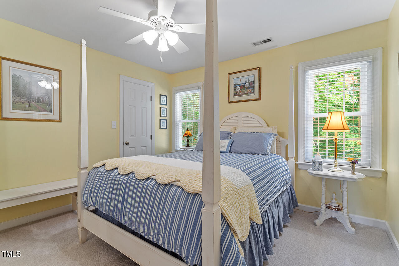 103 Thorncliff Circle