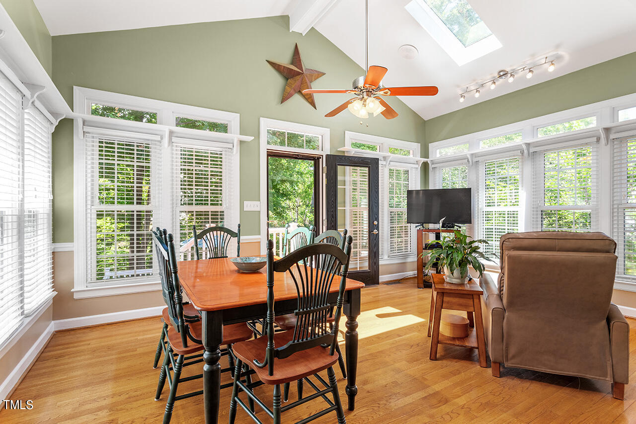 103 Thorncliff Circle