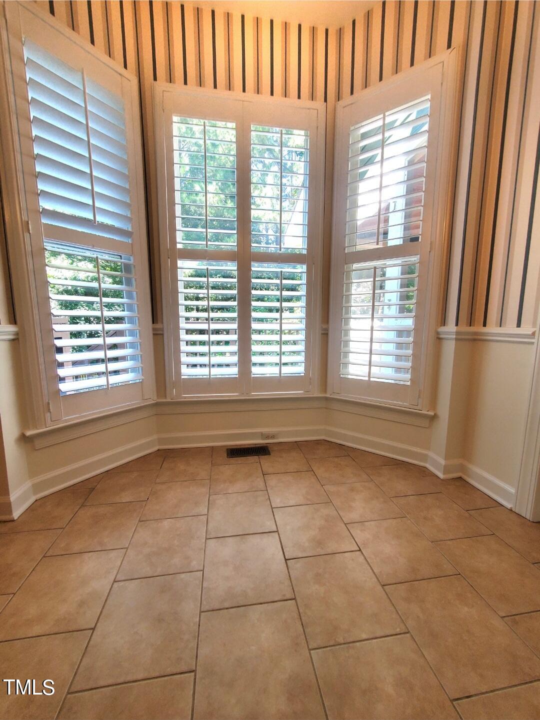 717 Linden Ridge Drive