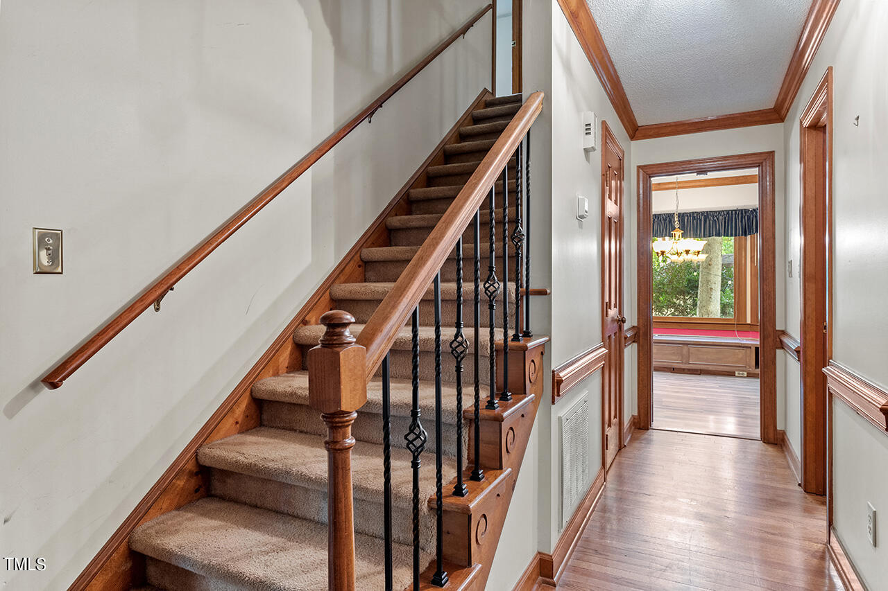 300 Greenwood Circle