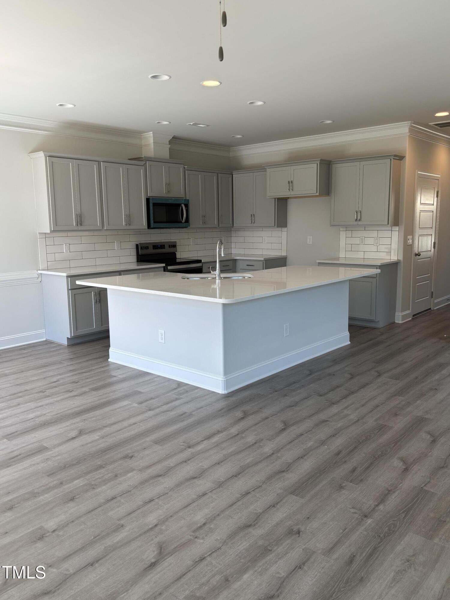 1041 Beechcraft Drive # 119