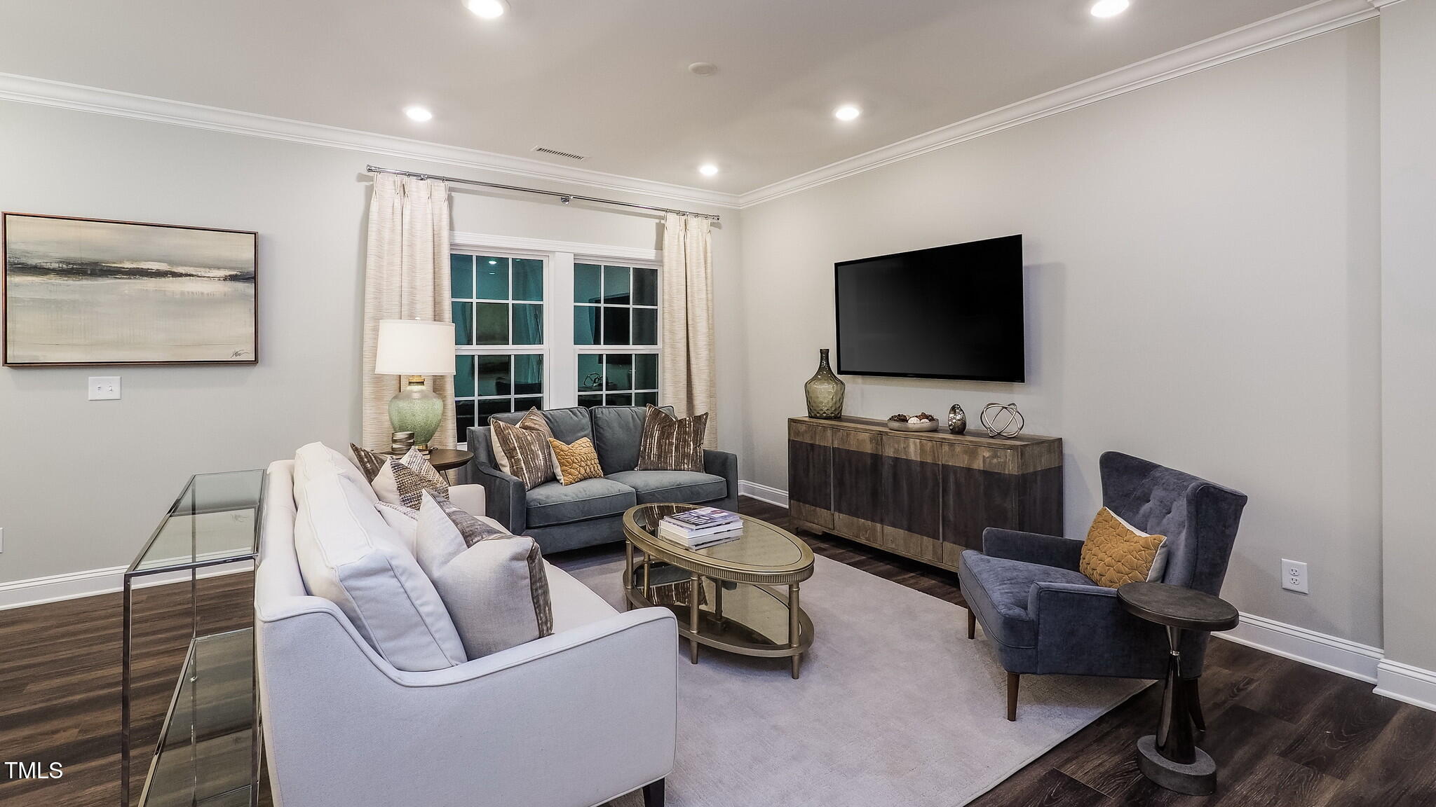 1502 Red Roses Avenue