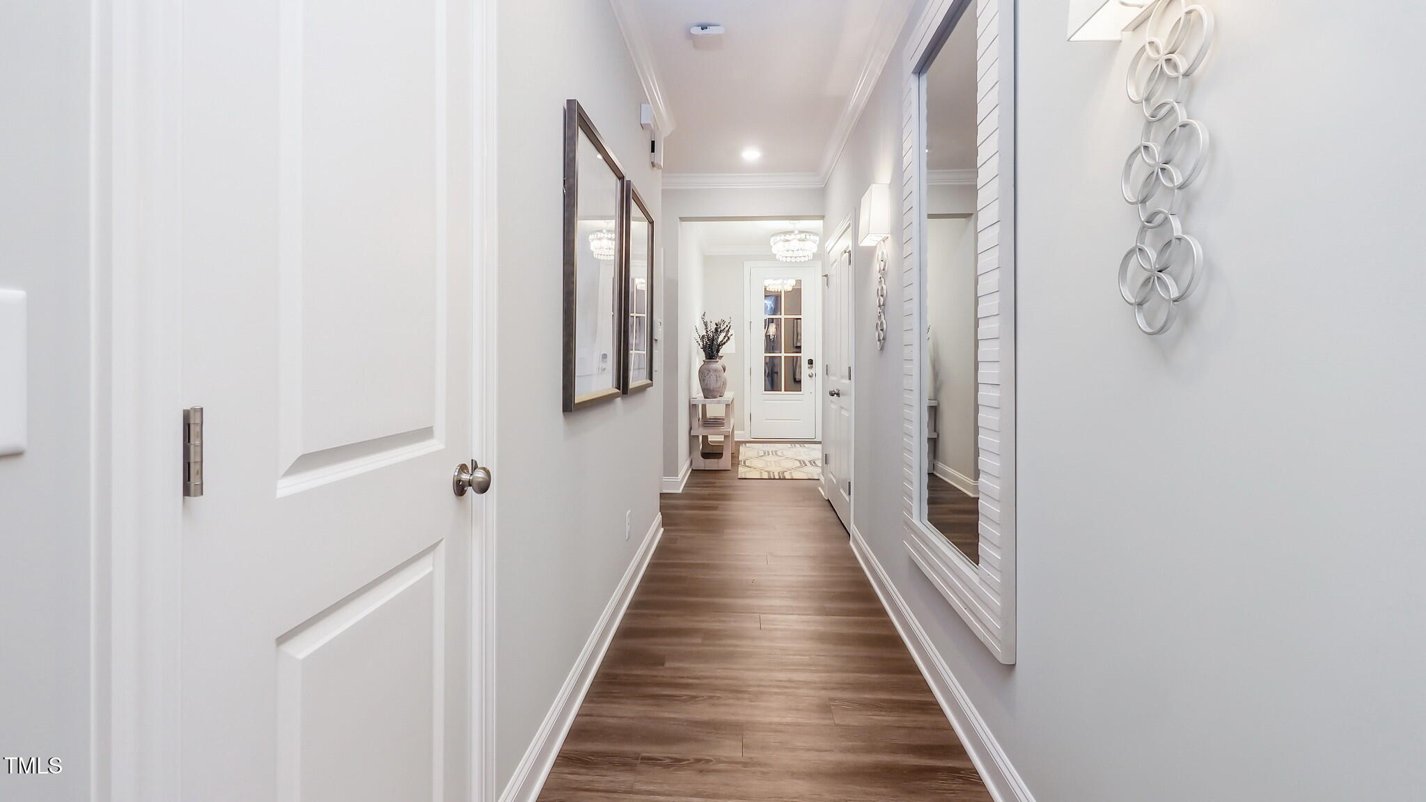 1502 Red Roses Avenue