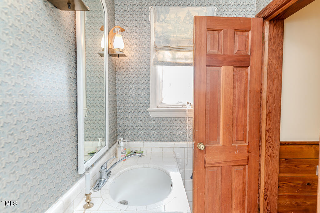 1706 Carthage Street