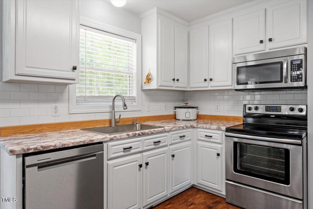 1752 Cobblestone Drive