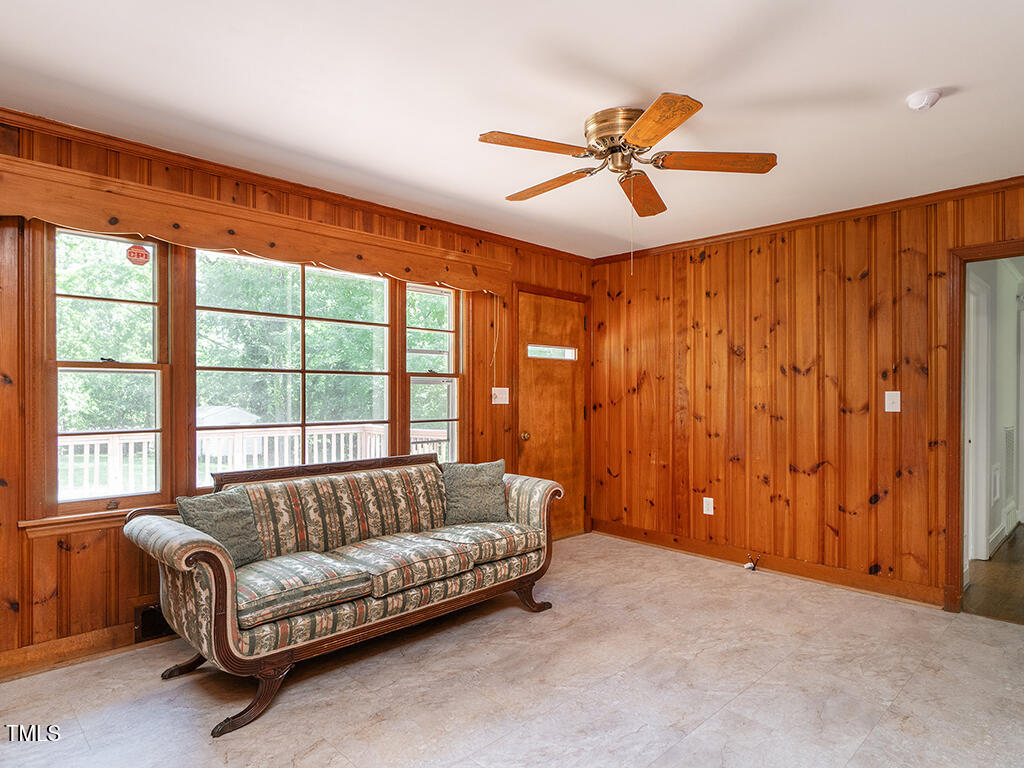 2434 Morningside Drive