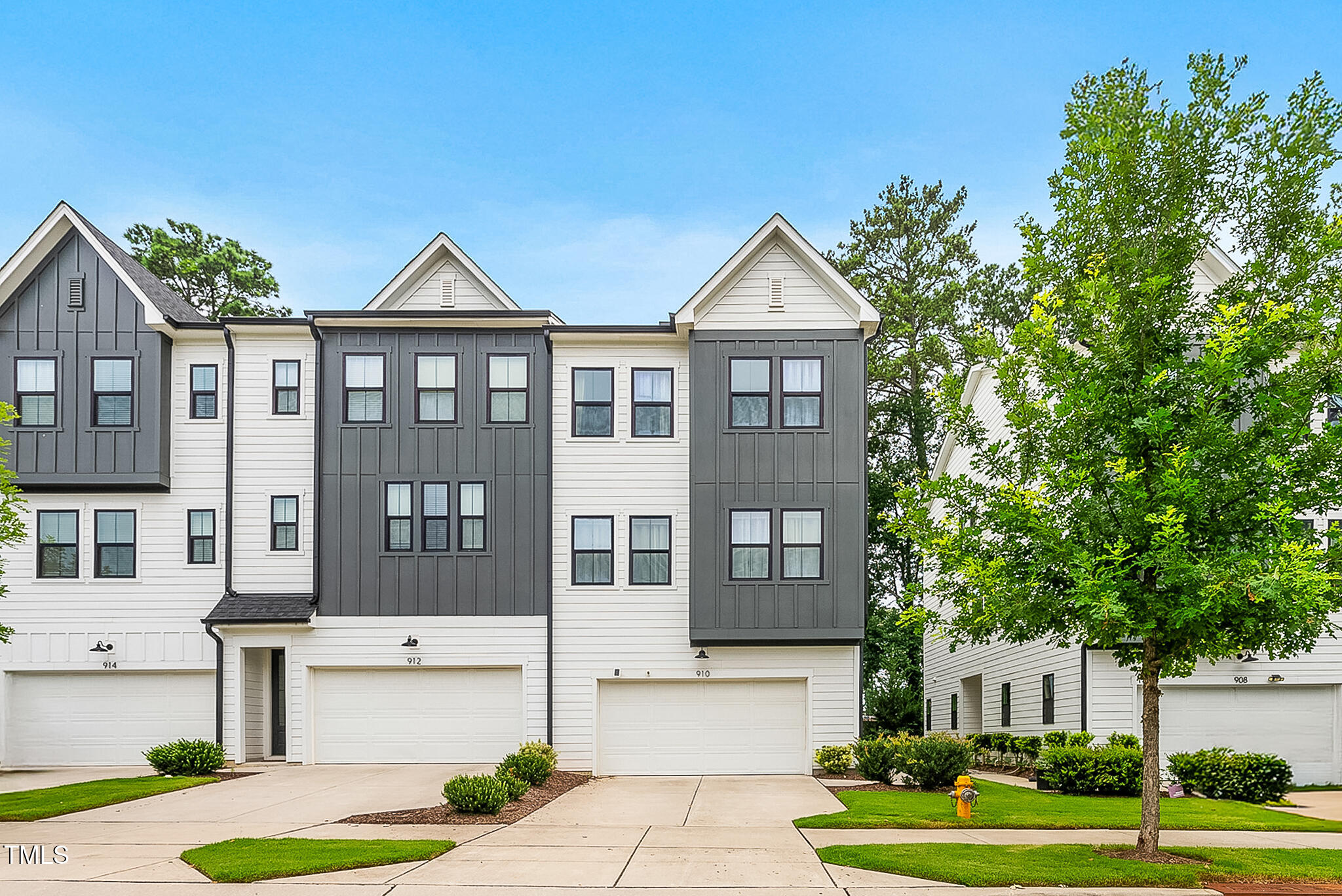 910 Waterside View Drive