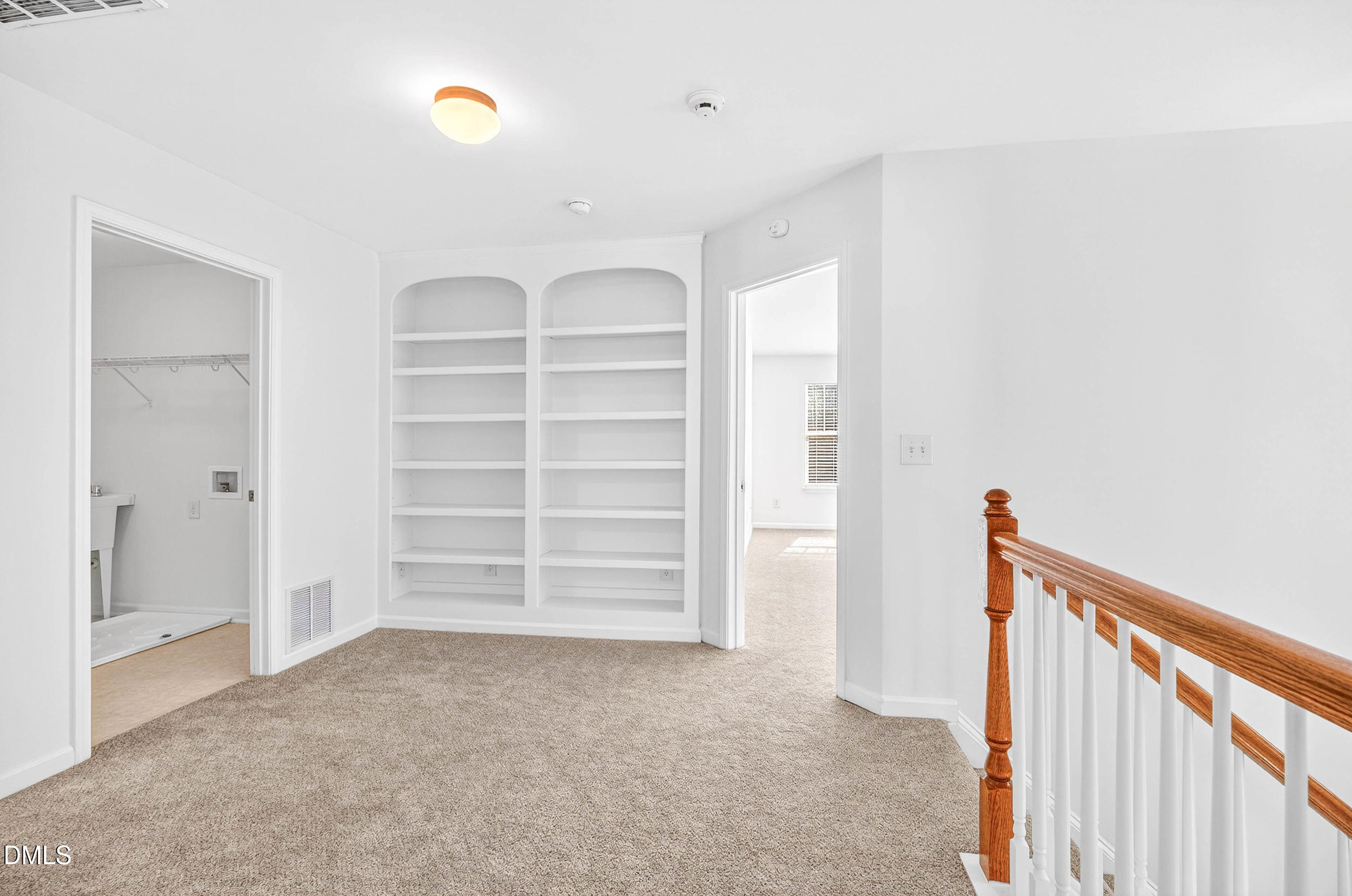 238 Royal Tower Way