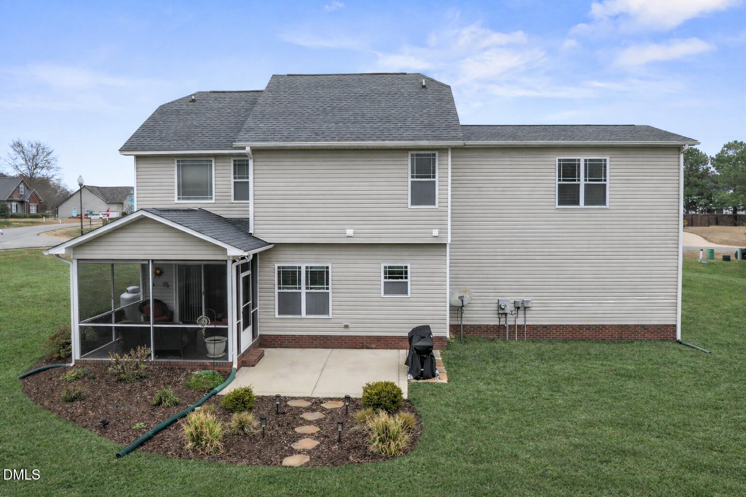 16 Gwendolyn Way