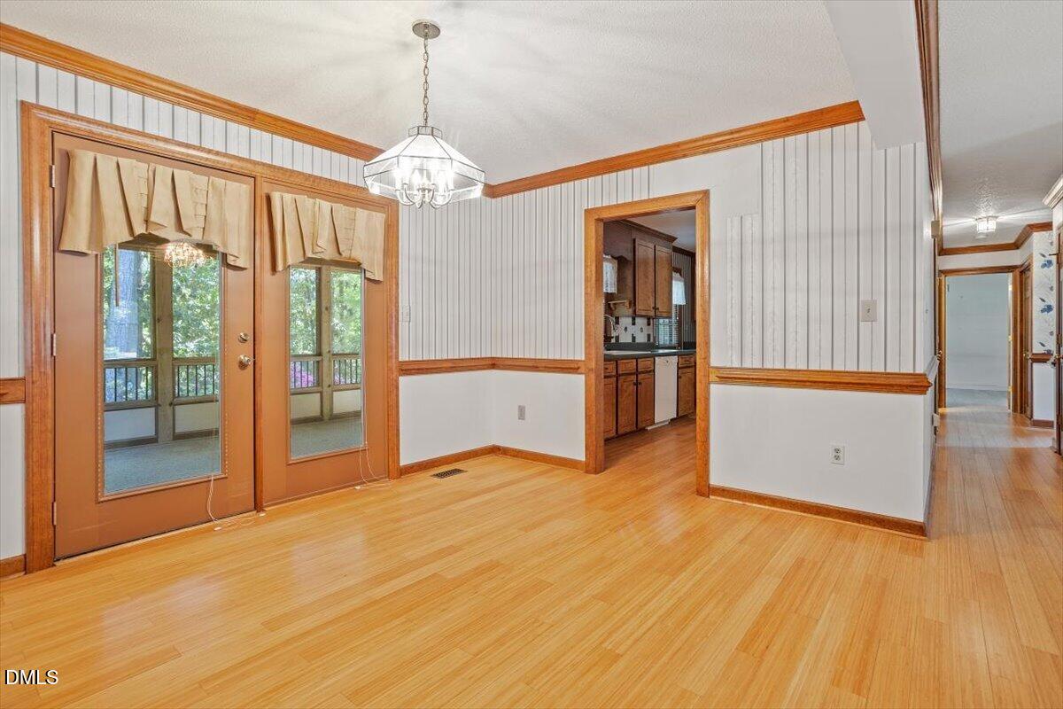 112 Ed Simmons Court