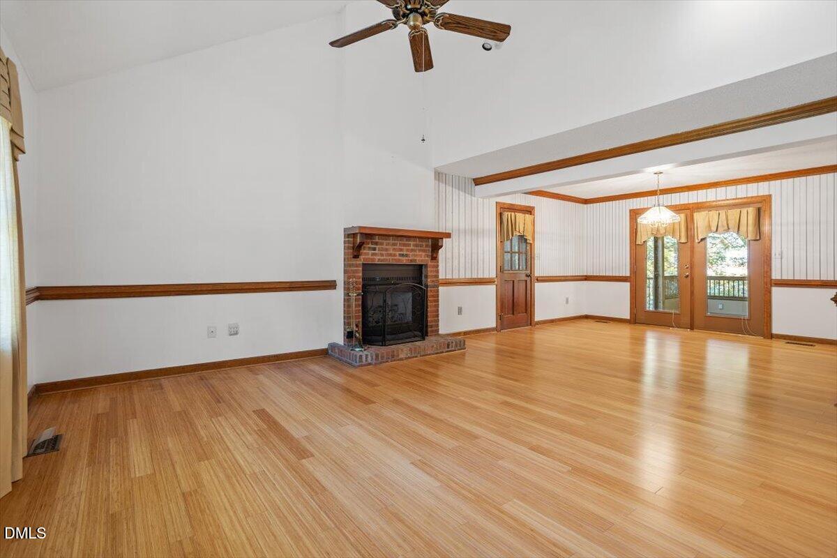 112 Ed Simmons Court