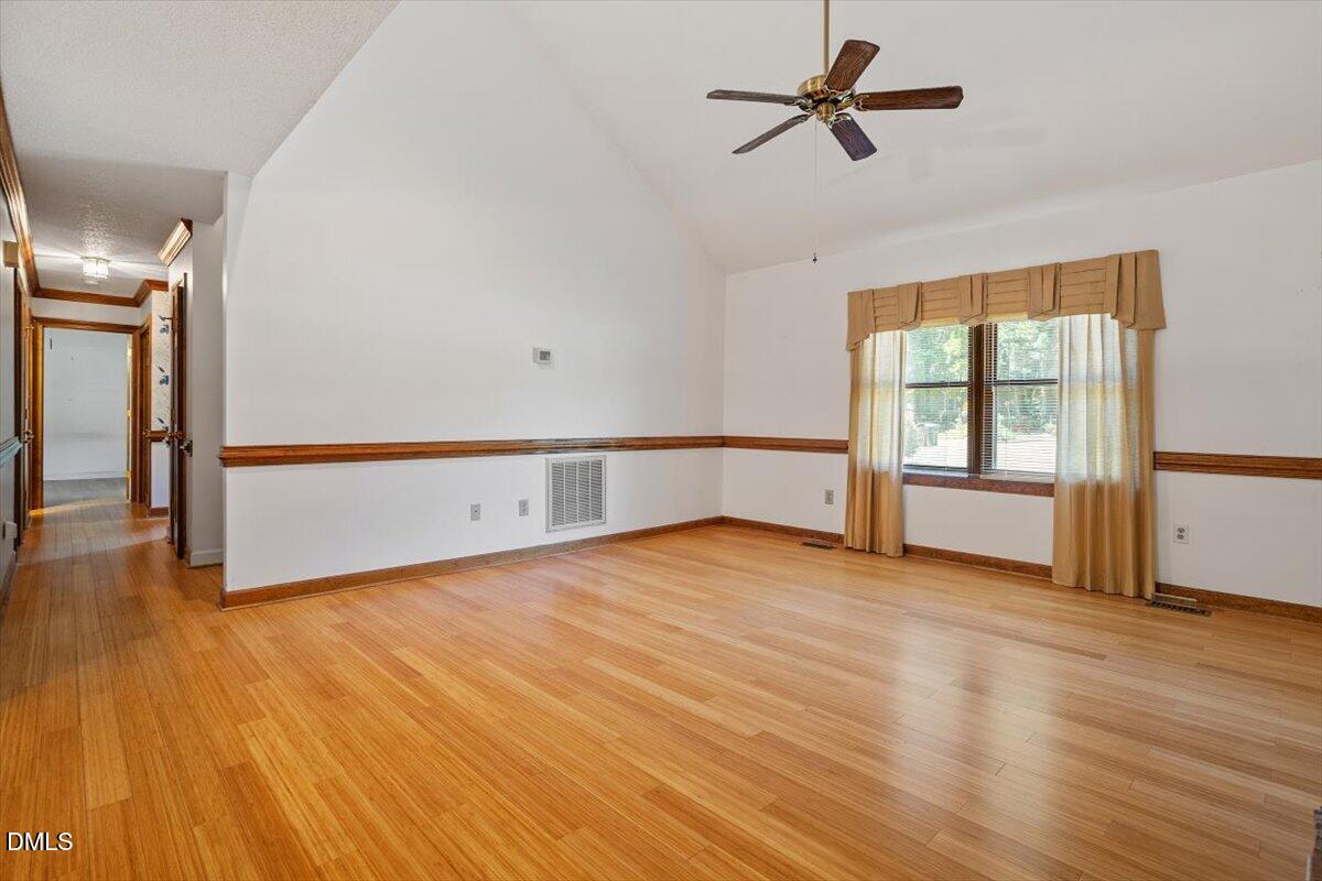 112 Ed Simmons Court